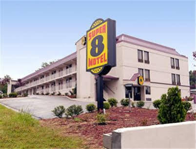 Super 8 Downtown Motel 2*