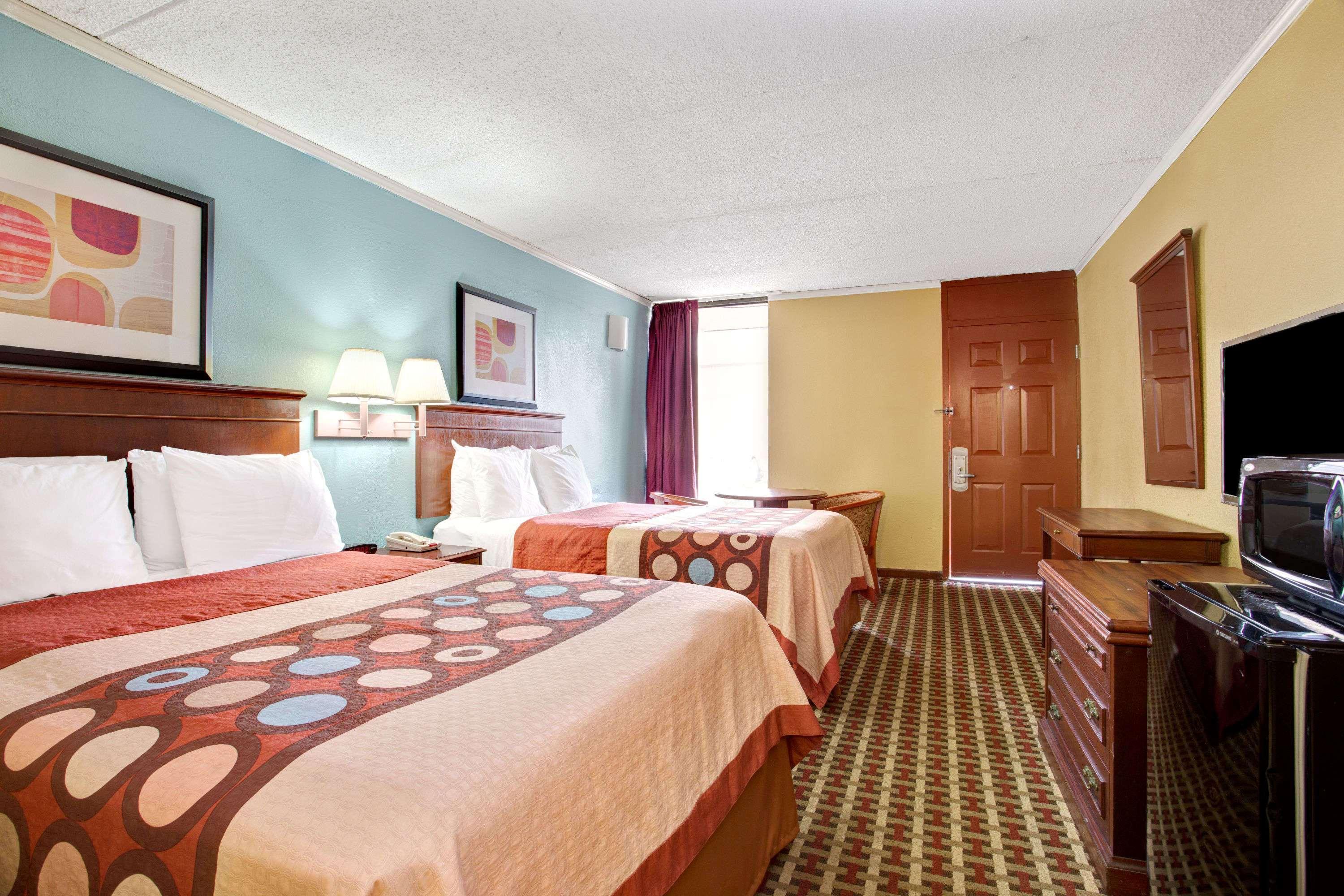 Super 8 Downtown Raleigh