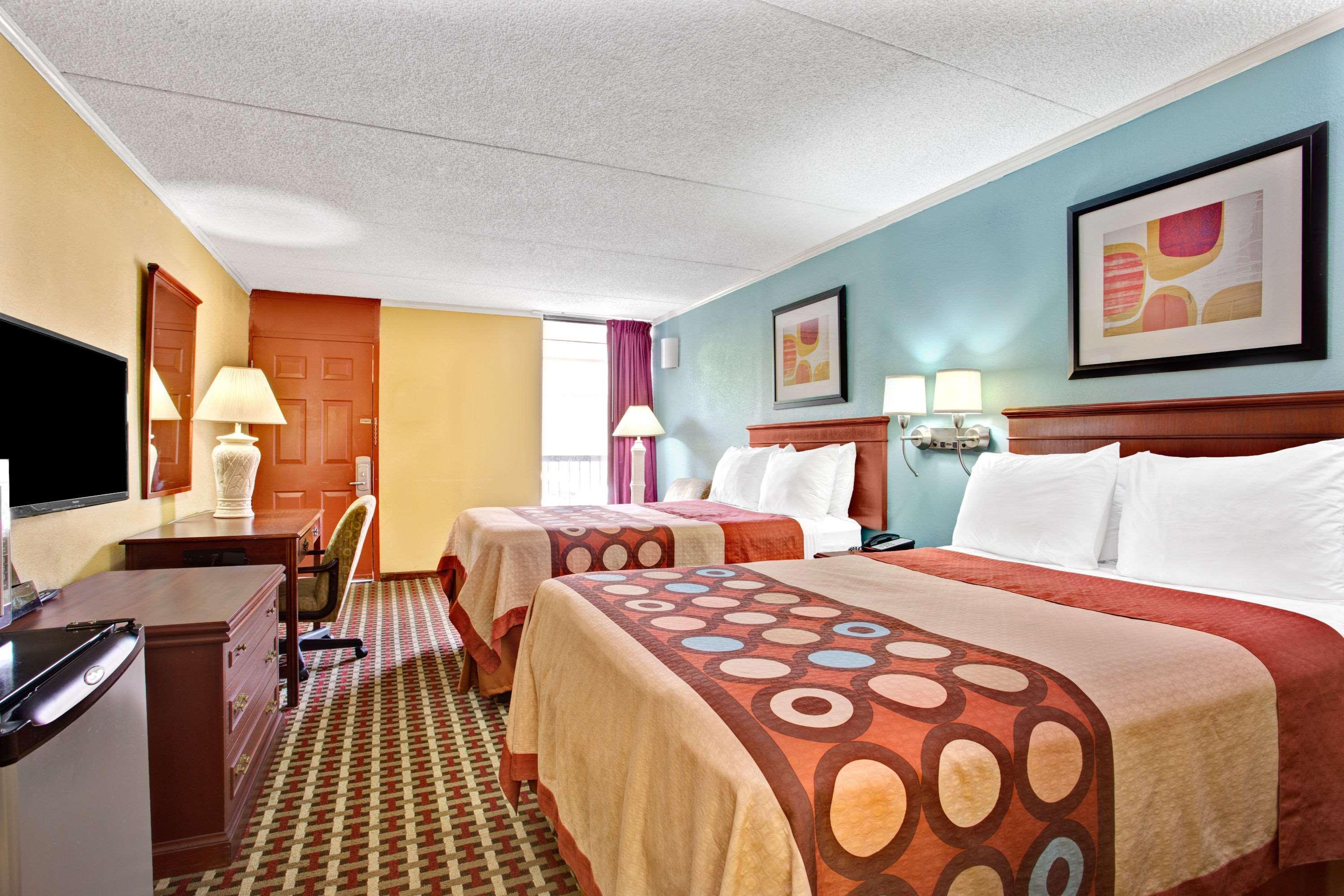 Super 8 Downtown Motel Raleigh