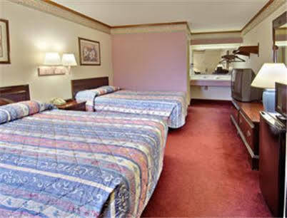 Super 8 Downtown Motel Raleigh