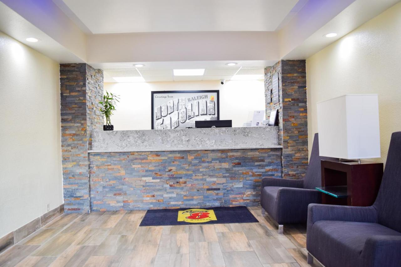 Super 8 Downtown 2* Raleigh
