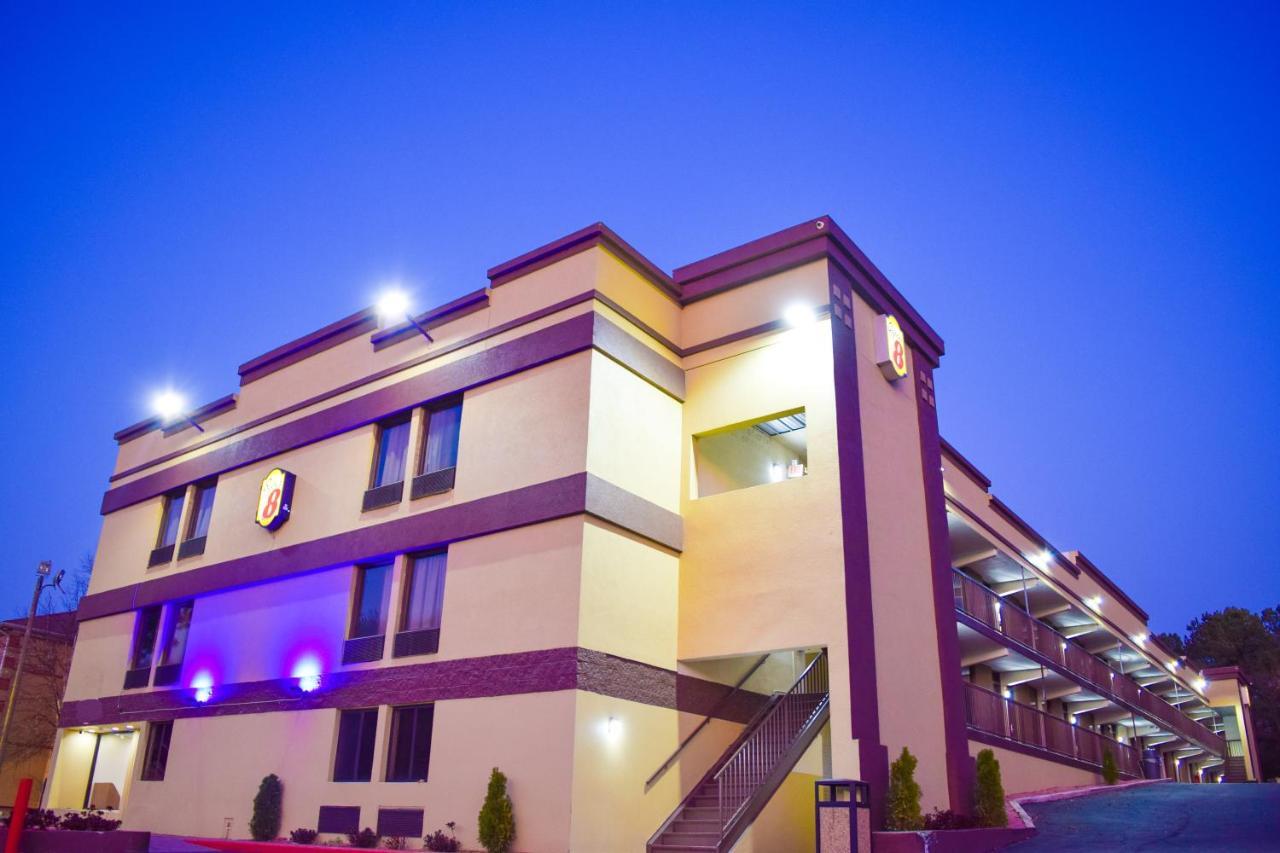 Motel Super 8 Downtown 2*
