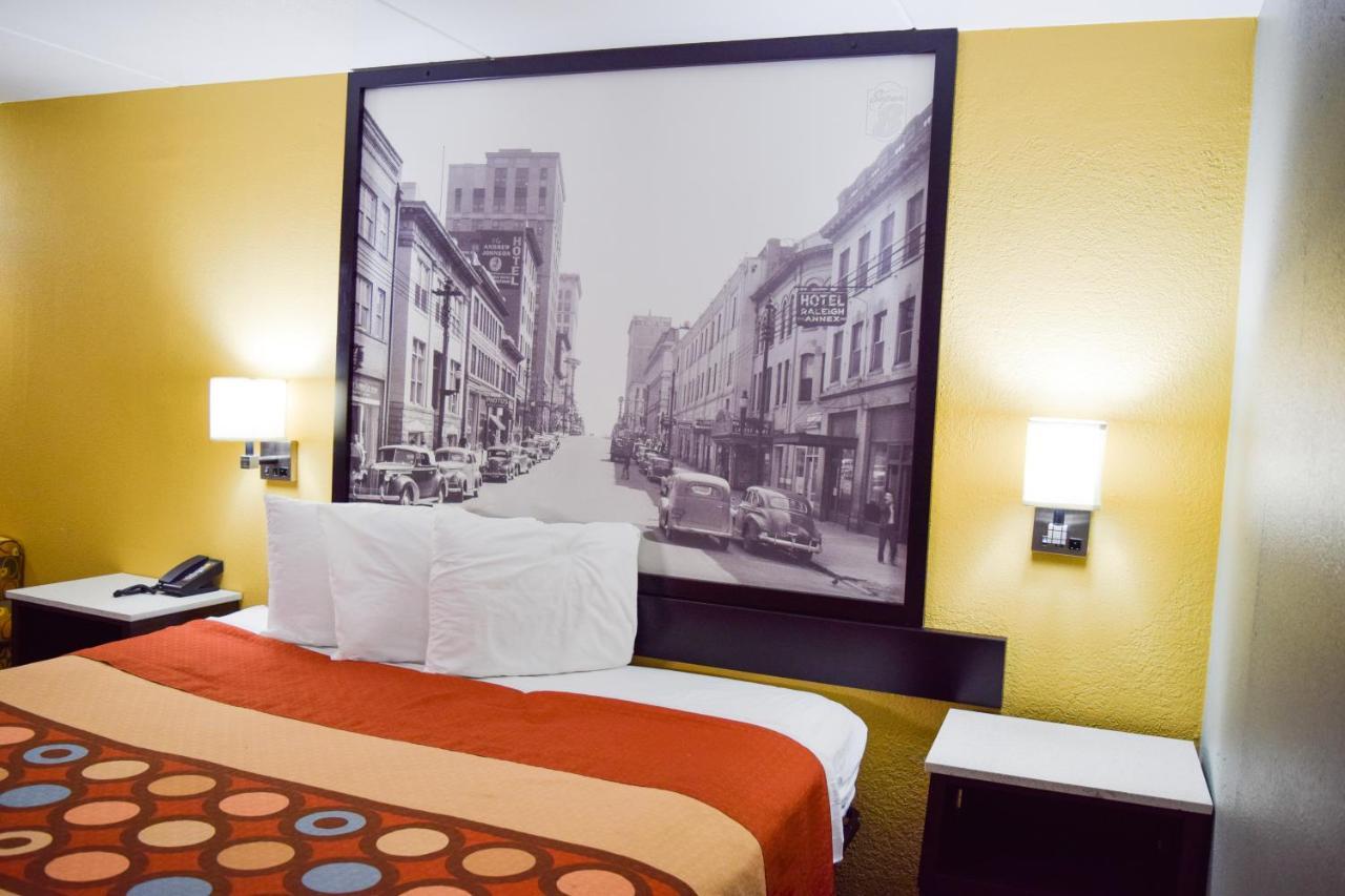 Super 8 Downtown Motel Raleigh
